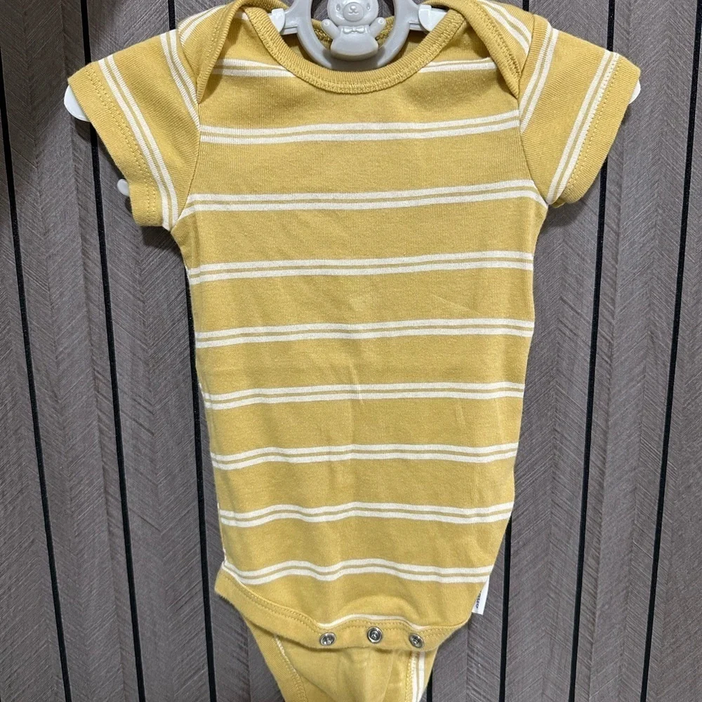💙 HP 💙 Assorted Baby Bodysuits Set - Picture 5 of 6